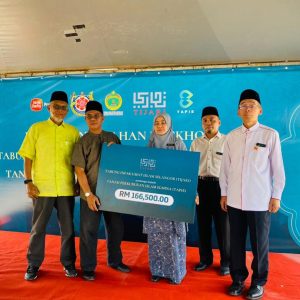 MAJLIS PENYERAHAN SUMBANGAN TABUNG INFAK JARIAH UMAT ISLAM SELANGOR (TIJARI) DAN PERASMIAN JENTERA PENGOREK KAUT DI TANAH PERKUBURAN ISLAM ELMINA