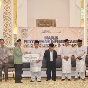 MAJLIS PENYERAHAN SUMBANGAN TABUNG INFAK JARIAH UMAT ISLAM SELANGOR (TIJARI) SEMPENA PERASMIAN MASJID SAUJANA PUCHONG