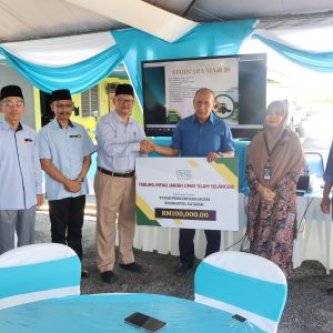 MAJLIS PENYERAHAN SUMBANGAN TABUNG INFAK JARIAH UMAT ISLAM SELANGOR (TIJARI) DAN PERASMIAN JENTERA PENGOREK KAUT DI TANAH PERKUBURAN ISLAM RAUDHATUL SA’ADAH KG. JOHAN SETIA (TPIRS)